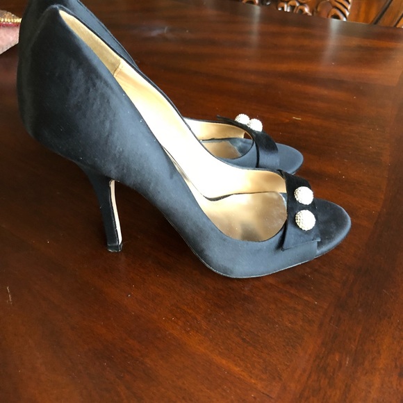 Shoes - Picture 3 of 4